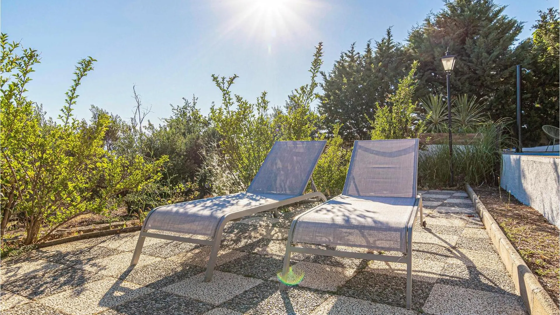 Gorgeous Home In Nigueelas With Wifi 0*, Niguelas