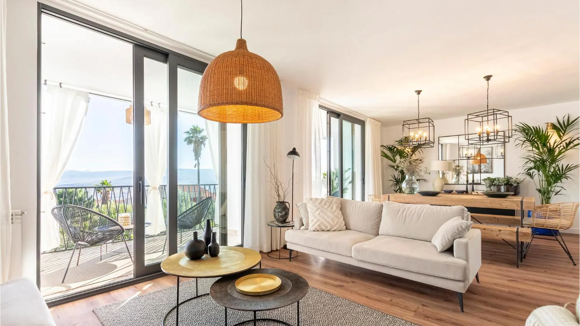 Gorgeous Home In Nigueelas With Wifi