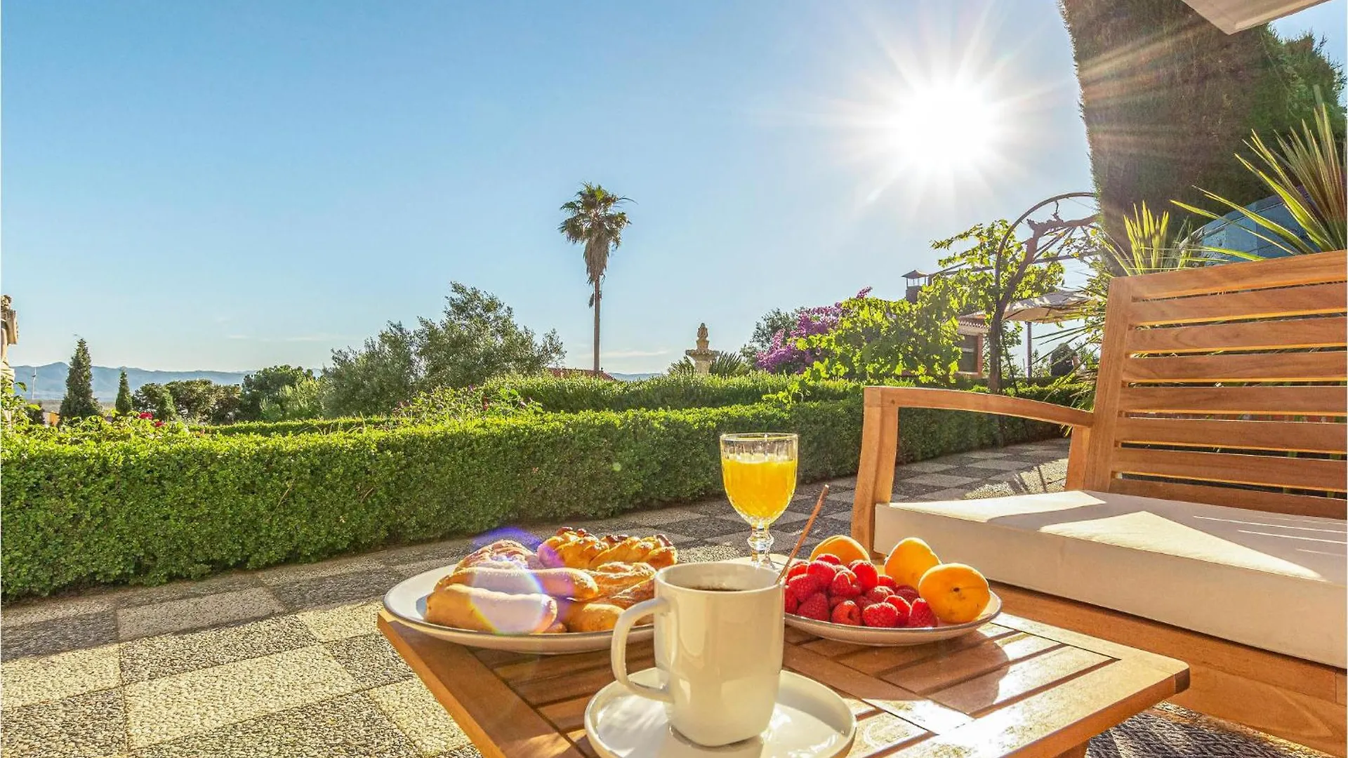 Gorgeous Home In Nigueelas With Wifi 0*, Niguelas